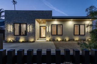 5205 Etiwanda, Tarzana, CA 91356