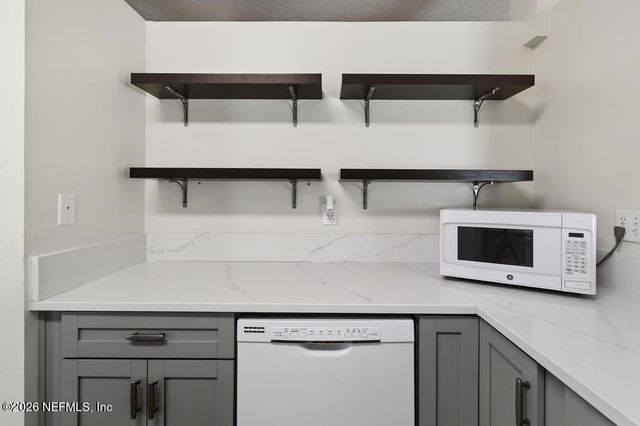 980 N LILAC Loop, St. Johns, FL 32259