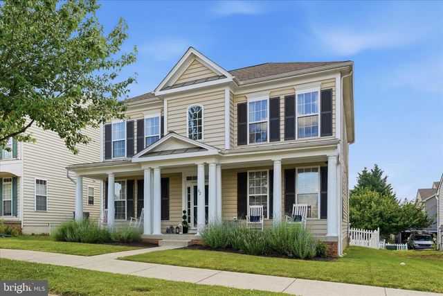 82 BRADDOCK ST, Charles Town, WV 25414