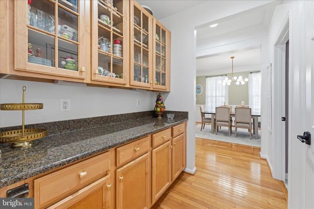 82 BRADDOCK ST, Charles Town, WV 25414
