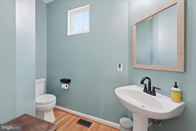 82 BRADDOCK ST, Charles Town, WV 25414