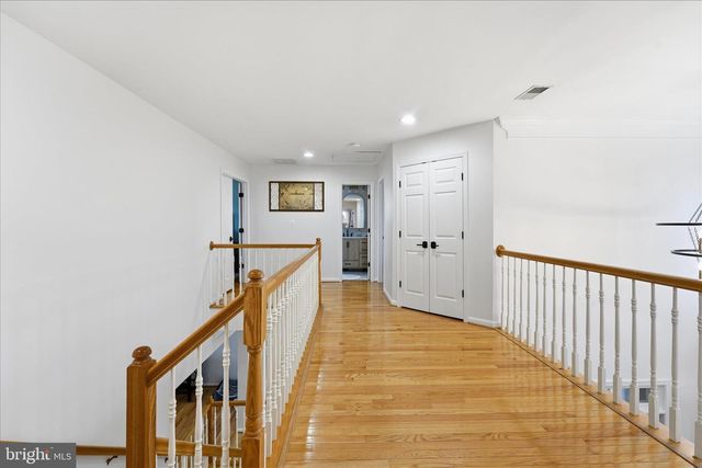 82 BRADDOCK ST, Charles Town, WV 25414