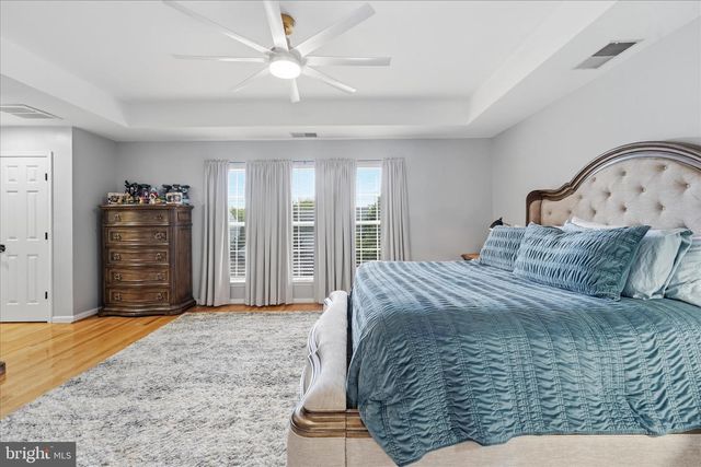 82 BRADDOCK ST, Charles Town, WV 25414