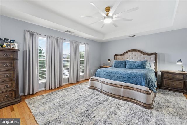 82 BRADDOCK ST, Charles Town, WV 25414