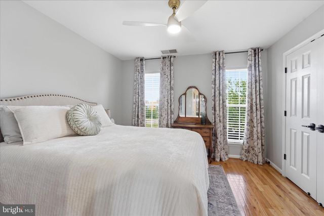 82 BRADDOCK ST, Charles Town, WV 25414