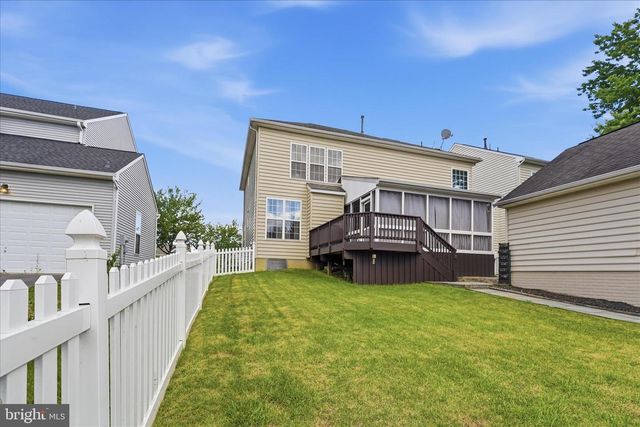 82 BRADDOCK ST, Charles Town, WV 25414