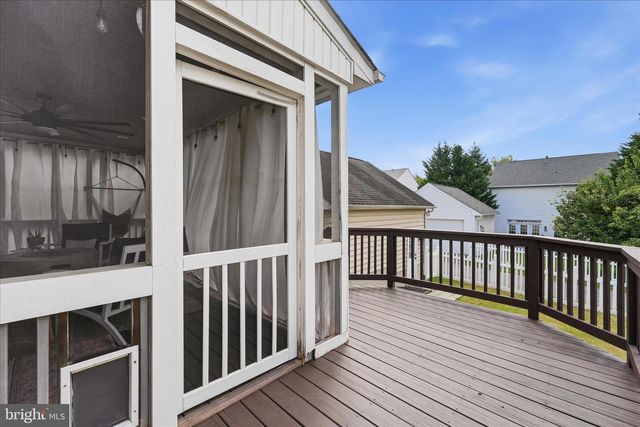 82 BRADDOCK ST, Charles Town, WV 25414