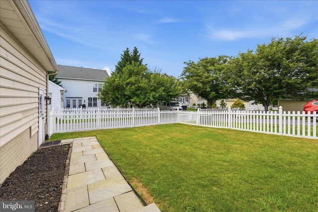 82 BRADDOCK ST, Charles Town, WV 25414