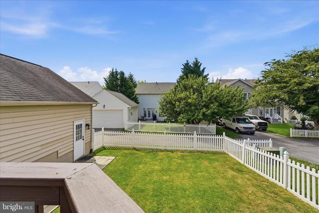 82 BRADDOCK ST, Charles Town, WV 25414