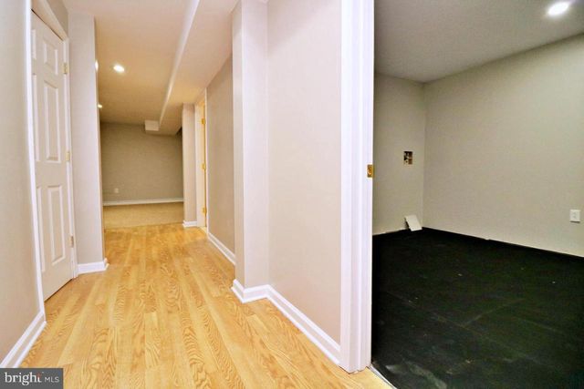 82 BRADDOCK ST, Charles Town, WV 25414
