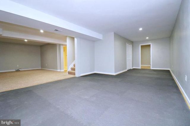 82 BRADDOCK ST, Charles Town, WV 25414