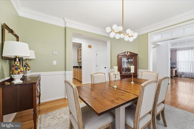 82 BRADDOCK ST, Charles Town, WV 25414