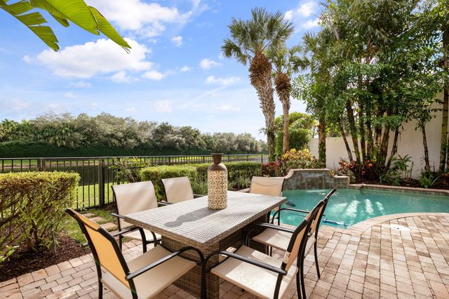 130 Andalusia Way, Palm Beach Gardens, FL 33418