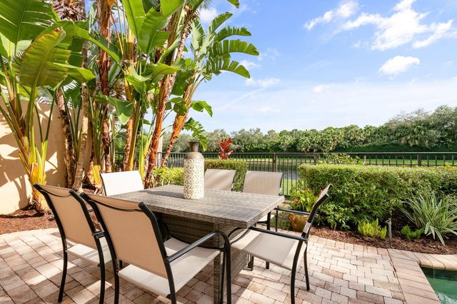 130 Andalusia Way, Palm Beach Gardens, FL 33418
