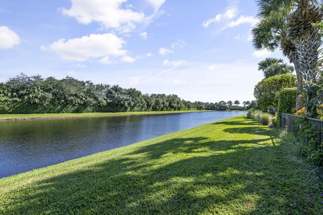 130 Andalusia Way, Palm Beach Gardens, FL 33418