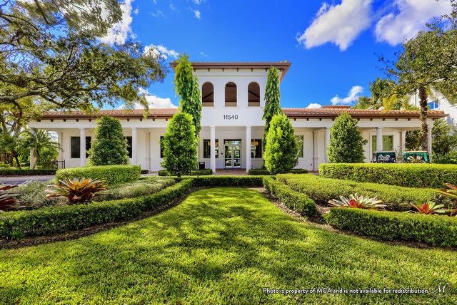 130 Andalusia Way, Palm Beach Gardens, FL 33418