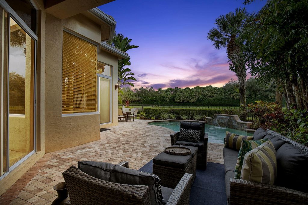 130 Andalusia Way, Palm Beach Gardens, FL 33418