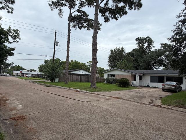 9507 Vogue Lane, Houston, TX 77080