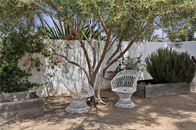 9412 Nautilus Drive, Huntington Beach, CA 92646