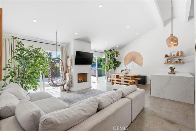9412 Nautilus Drive, Huntington Beach, CA 92646