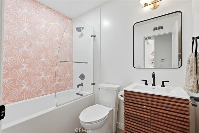9412 Nautilus Drive, Huntington Beach, CA 92646