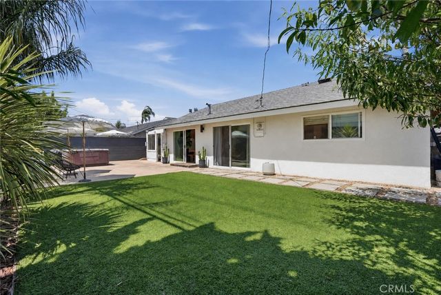 9412 Nautilus Drive, Huntington Beach, CA 92646