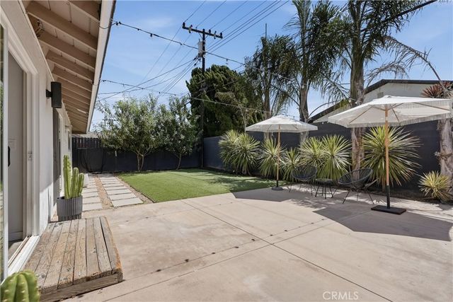 9412 Nautilus Drive, Huntington Beach, CA 92646