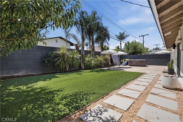 9412 Nautilus Drive, Huntington Beach, CA 92646