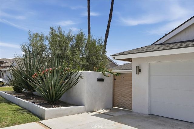 9412 Nautilus Drive, Huntington Beach, CA 92646