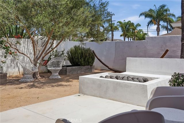 9412 Nautilus Drive, Huntington Beach, CA 92646