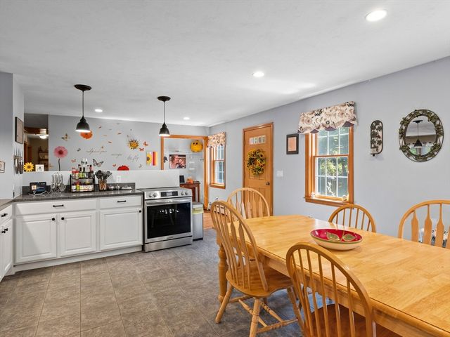 750 Northfield Rd, Lunenburg, MA 01462