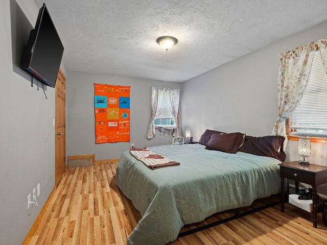 750 Northfield Rd, Lunenburg, MA 01462