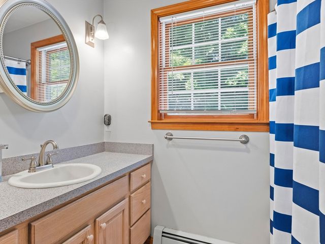 750 Northfield Rd, Lunenburg, MA 01462