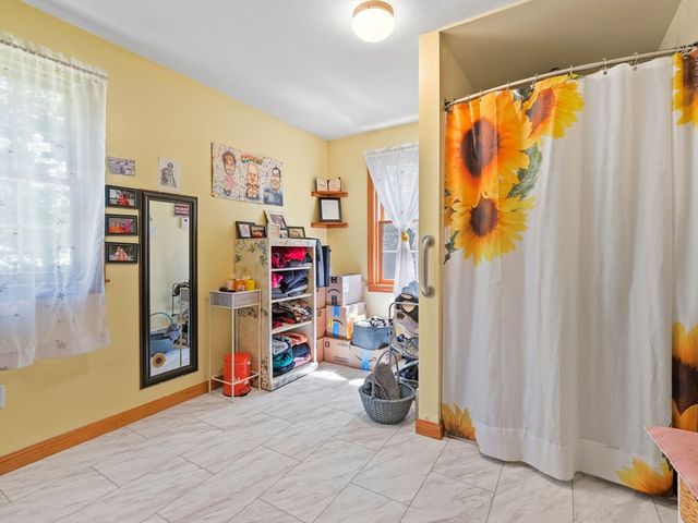 750 Northfield Rd, Lunenburg, MA 01462