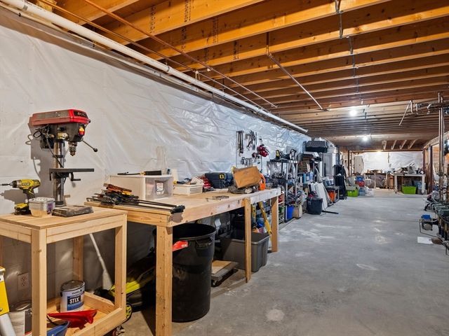 750 Northfield Rd, Lunenburg, MA 01462