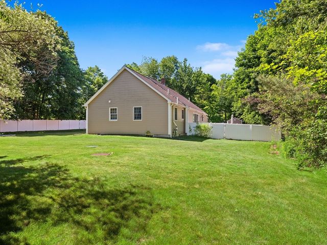 750 Northfield Rd, Lunenburg, MA 01462