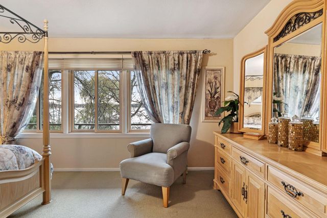 26 Duck Pass Road, North Oaks, MN 55127