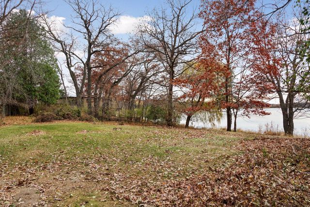 26 Duck Pass Road, North Oaks, MN 55127