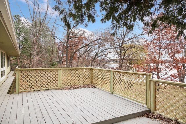 26 Duck Pass Road, North Oaks, MN 55127