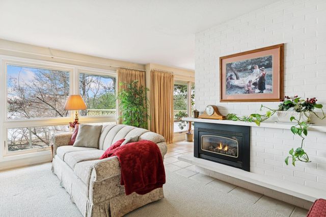 26 Duck Pass Road, North Oaks, MN 55127