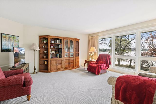 26 Duck Pass Road, North Oaks, MN 55127