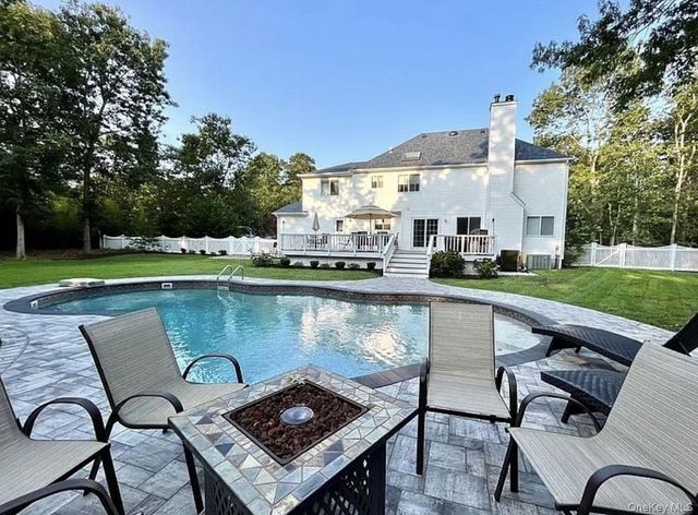 15 Silas Woods Road, Manorville, NY 11949