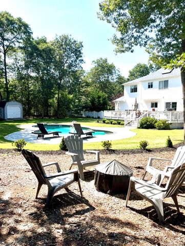 15 Silas Woods Road, Manorville, NY 11949