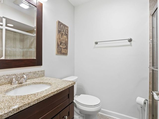 9332 Landings Lane 604, Des Plaines, IL 60016