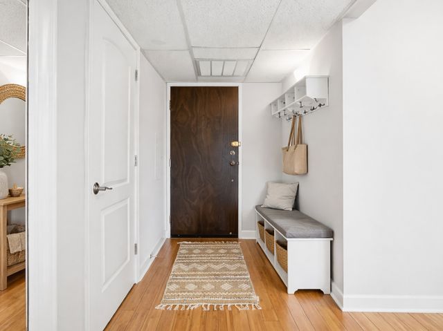 9332 Landings Lane 604, Des Plaines, IL 60016