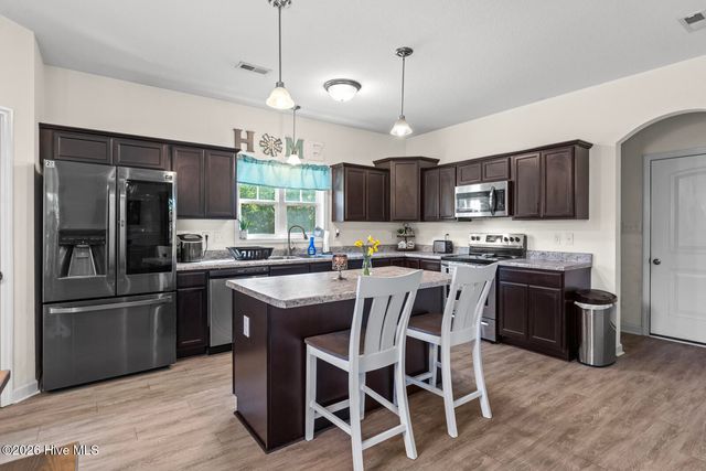 603 Mayapple Lane, Hubert, NC 28539