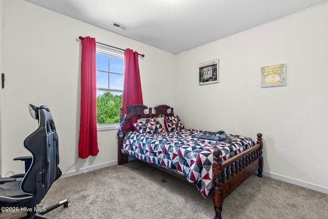 603 Mayapple Lane, Hubert, NC 28539