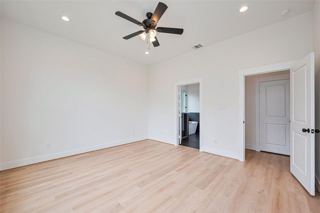 13991 Shoreline Drive, Willis, TX 77318