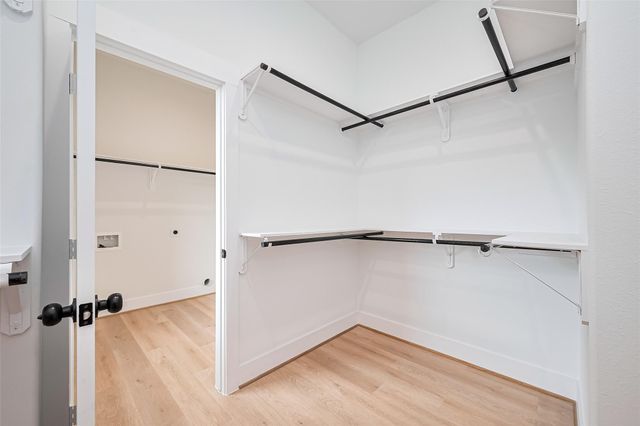 13991 Shoreline Drive, Willis, TX 77318