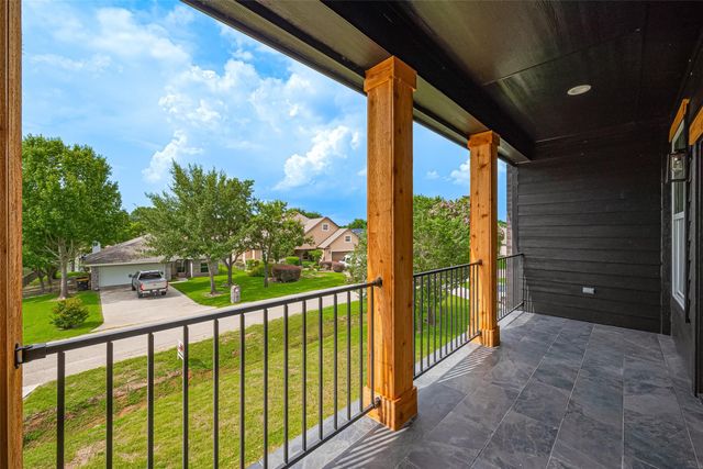 13991 Shoreline Drive, Willis, TX 77318